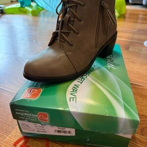 Easy Street Women's Taupe Ankle Boots